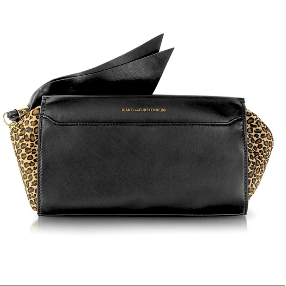 NIB Diane von Furstenberg Zip & Go Black Leather Clutch, Leopard Print Calf Hair